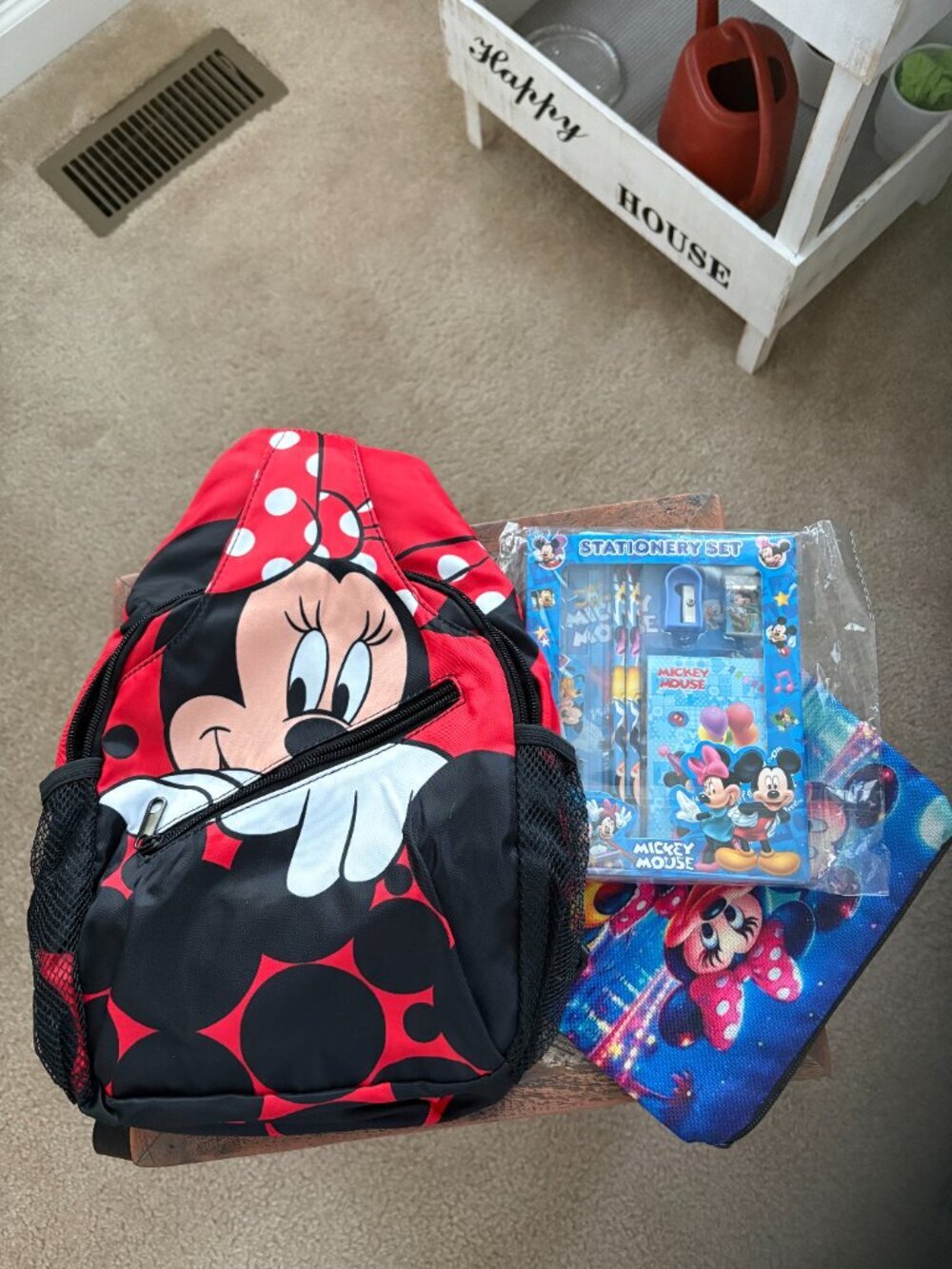 Disney Minnie Mouse Teardrop-Shaped Sling Backpack Back to School Bundle